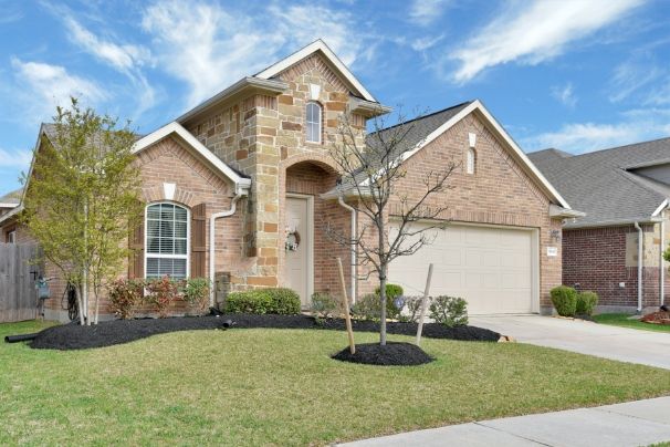 https://LuisLozano.NewConstructionHomesForYou.com